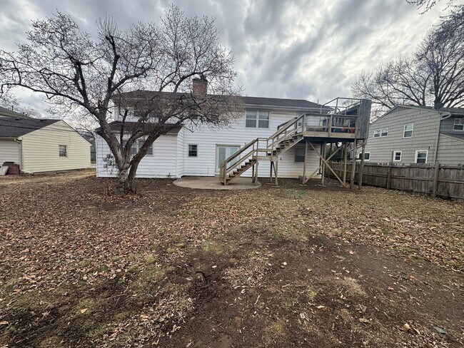 Building Photo - Spacious 1/2 Duplex in Great Waldo Area