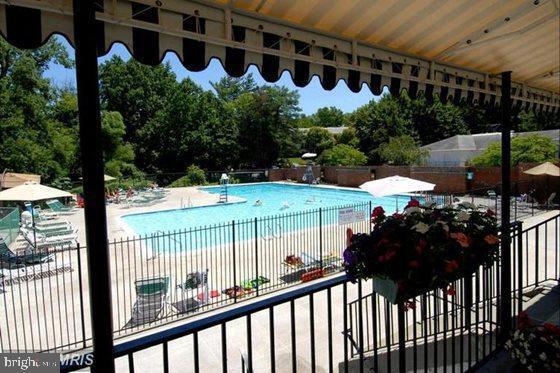 Building Photo - 7640 Provincial Dr