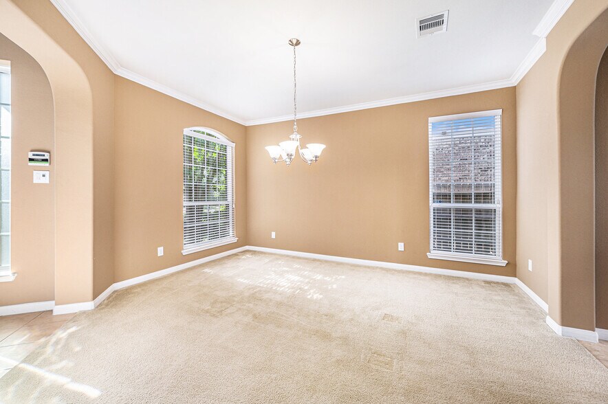 Building Photo - 11011 Kirker Ln