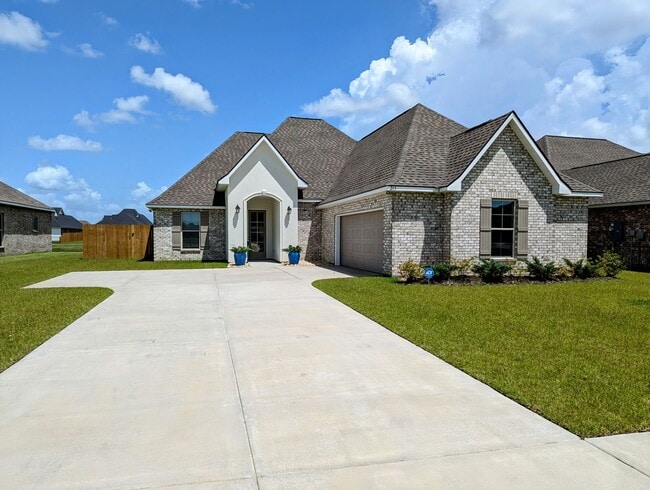 Primary Photo - Gorgeous Home, Great location!!!