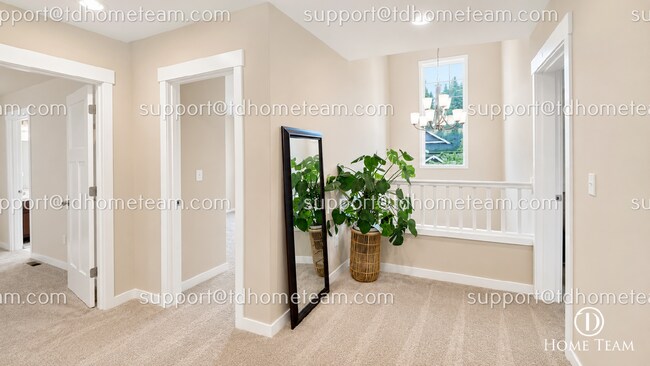 Building Photo - "Spacious 4-Bedroom Auburn Retreat with Scenic Views, Gleaming Hardwood Floors, and 3.5 Baths!"