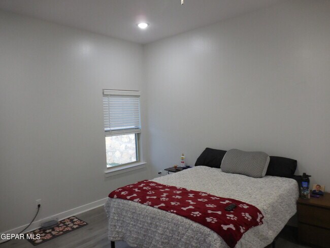 Building Photo - 7405 Norte Portugal Ln