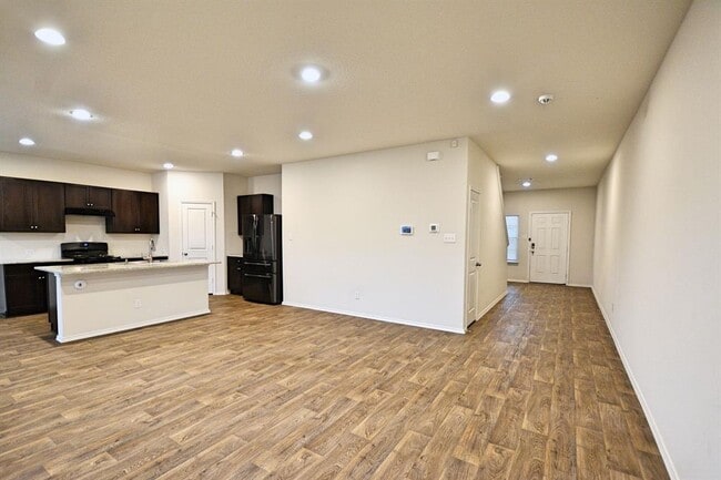 Building Photo - 2934 Wolfcreek