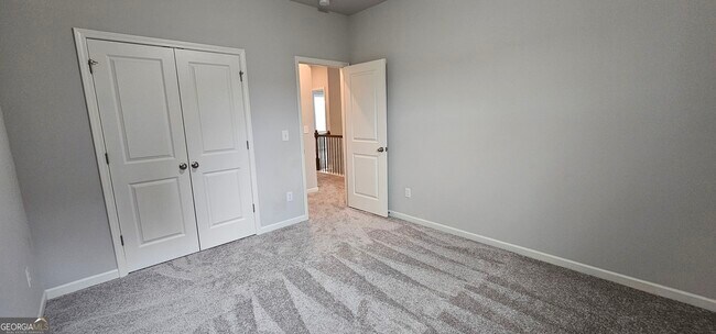 Building Photo - 352 Newshaw Dr