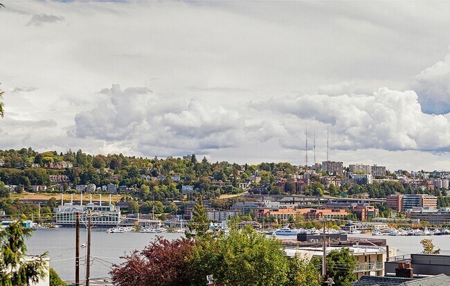 Building Photo - 1Bd/1Ba Seattle Condo