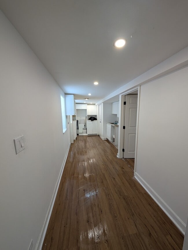 Building Photo - 3823 N Whipple St