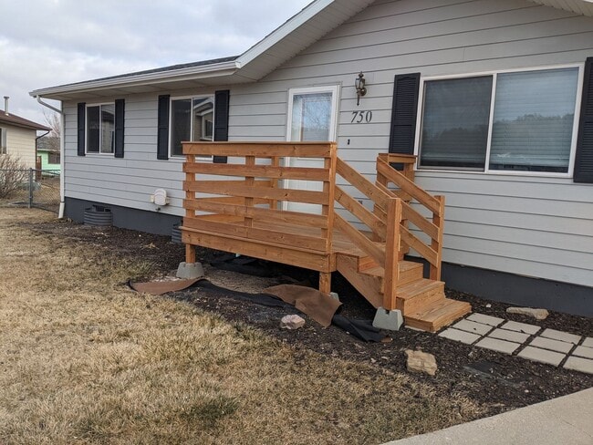 Building Photo - Peaceful cul-de-sac living! Beautiful 4 bedroom-2 bathroom home for rent!