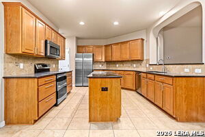 Building Photo - 809 Laserra
