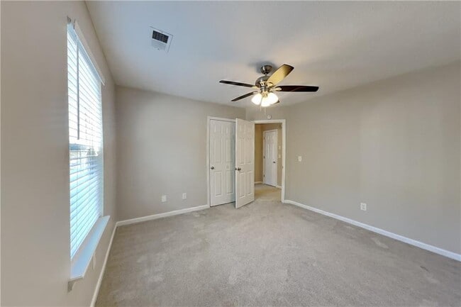 Building Photo - 2912 Noah Dr