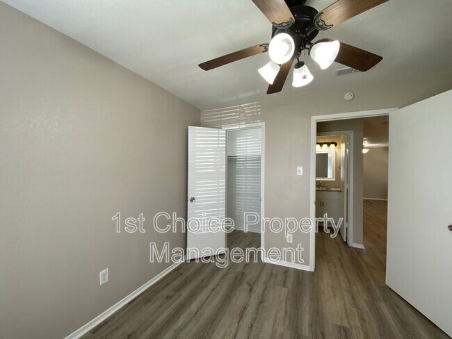 Building Photo - 2311 Kingsford Ct