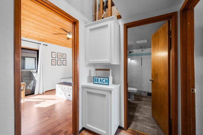 Building Photo - 733 Seacoast Dr