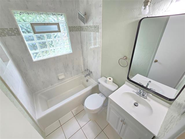 Building Photo - 3036 Candlewick Ln