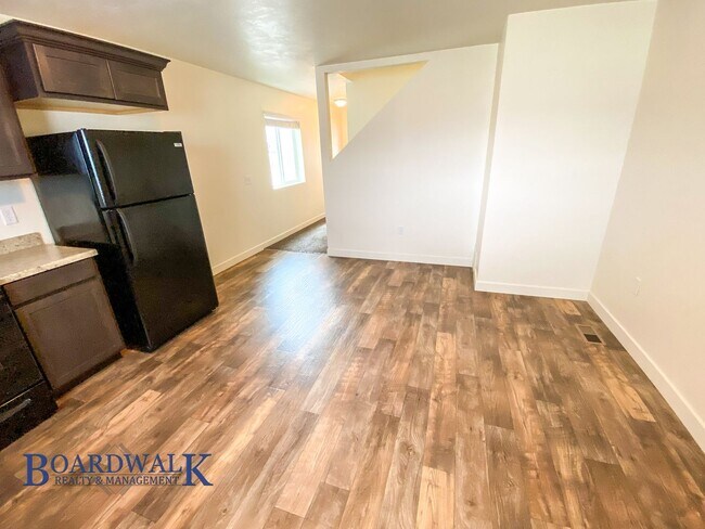 Building Photo - Stunning 3 Bed Townhome in Herriman