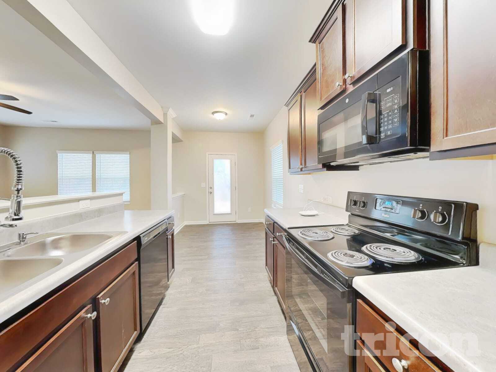 Building Photo - 115 Clove Hitch Dr