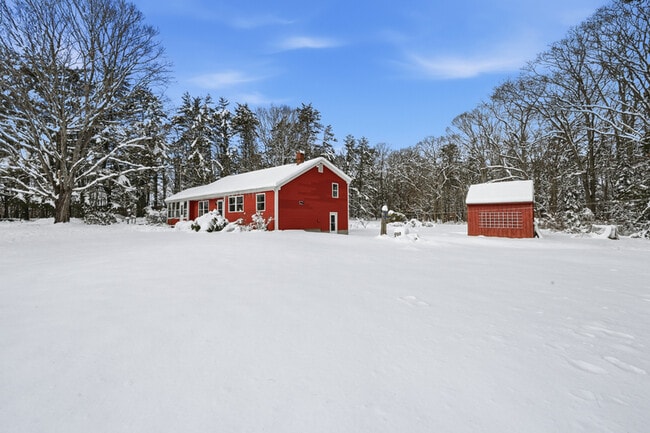 Building Photo - 11 Caribou Dr