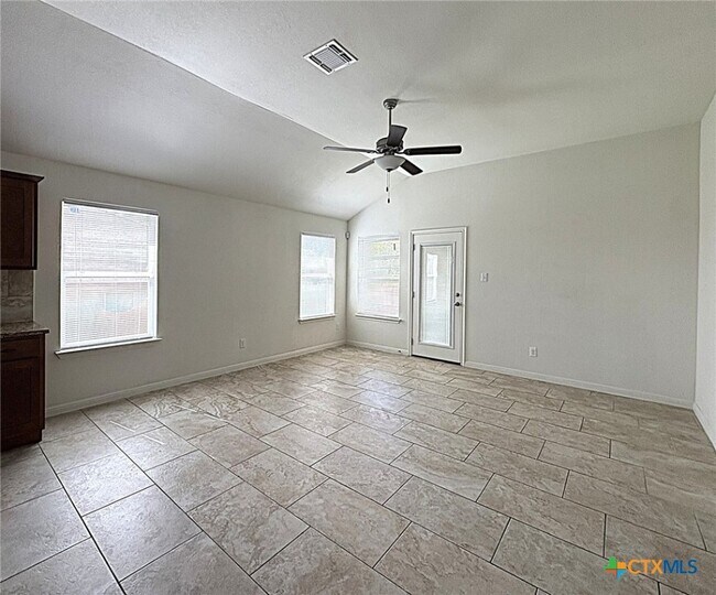 Building Photo - 3810 Flatrock Mountain Dr