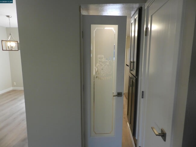 Building Photo - 5519 Roundtree Dr