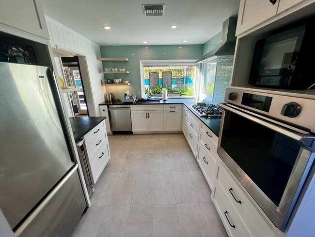 Building Photo - 4502 Euclid Ave