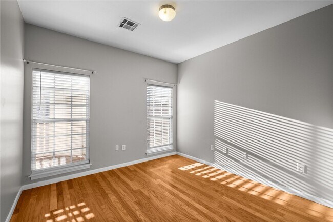 Building Photo - 42 Kassebaum Ln