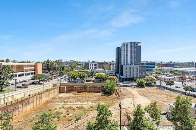 Building Photo - 1080 Park Blvd