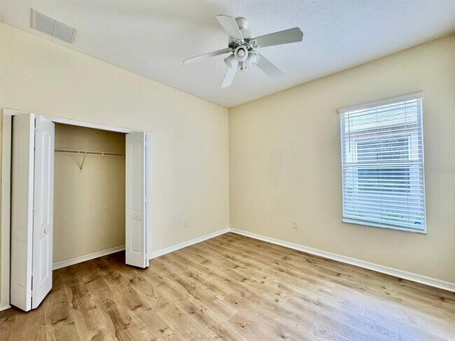 Building Photo - 3989 Windcrest Dr