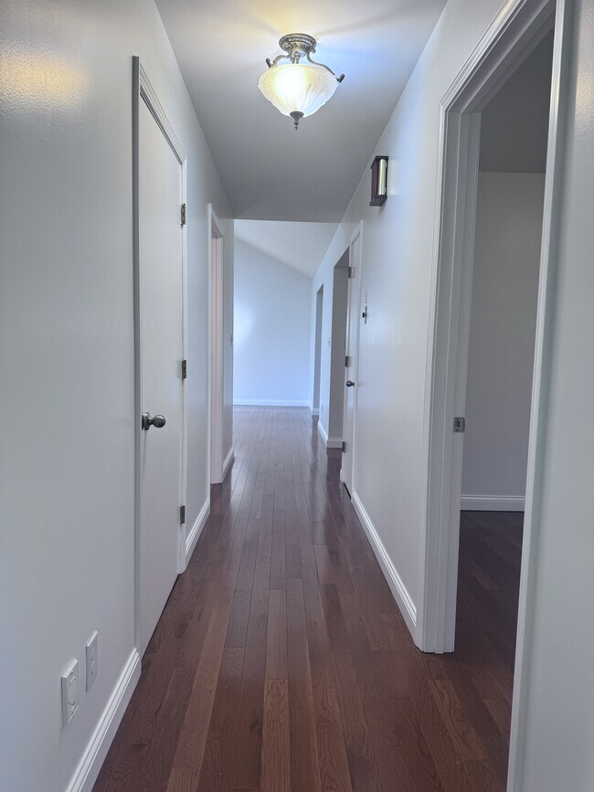 Building Photo - 49 Kingfisher Ln