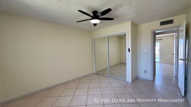 Building Photo - 4440 W Yucca St