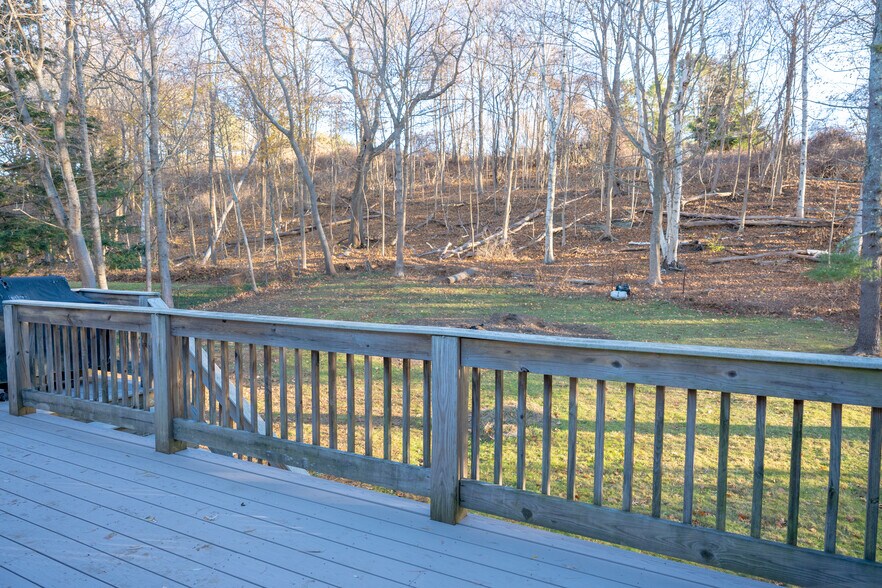 Building Photo - 6 Eastfield Rd