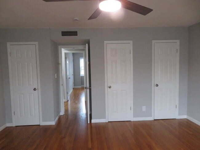 Building Photo - Woodmere Pointe Condominium-Petersburg