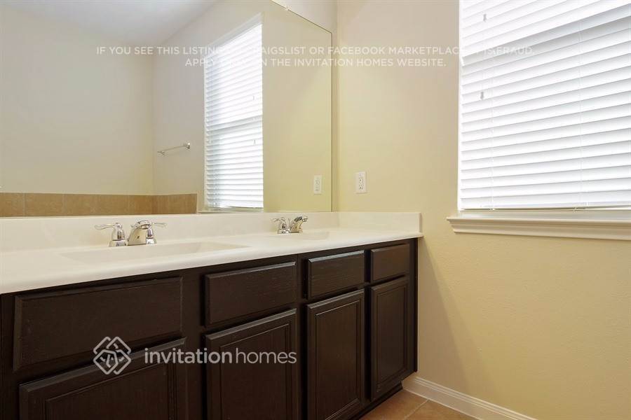 Building Photo - 30615 Woodson Trace Dr