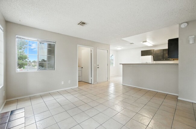 Building Photo - First floor 2-Bedroom, 1-Bath with Firepla...