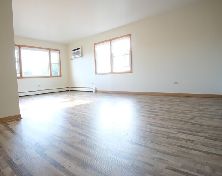 Living Room - 8418 W Oak Ave