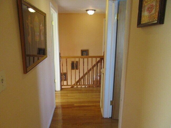 Building Photo - 479 Crafts St