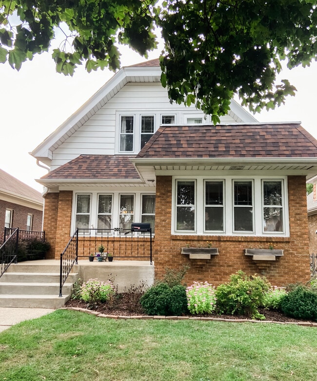 Building Photo - 3031 S 44th St