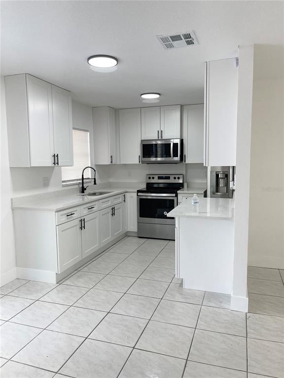 Building Photo - 5330 Hondo Way
