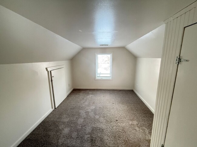 Building Photo - 1206 Pringle Ave