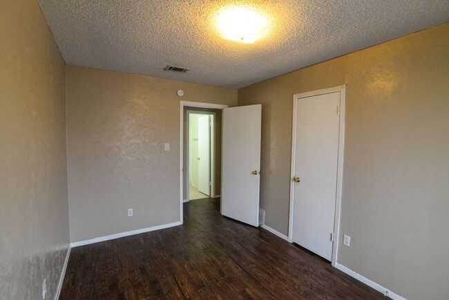 Building Photo - Great home for a great price in Forney!