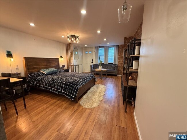 Building Photo - 42 Willow Wood Ct