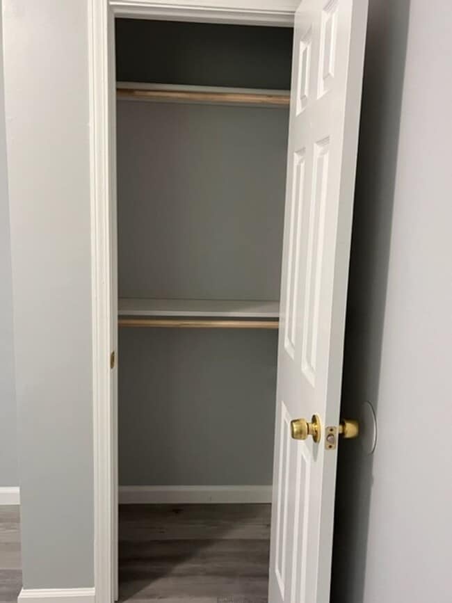 Building Photo - 2 Bedroom Duplex