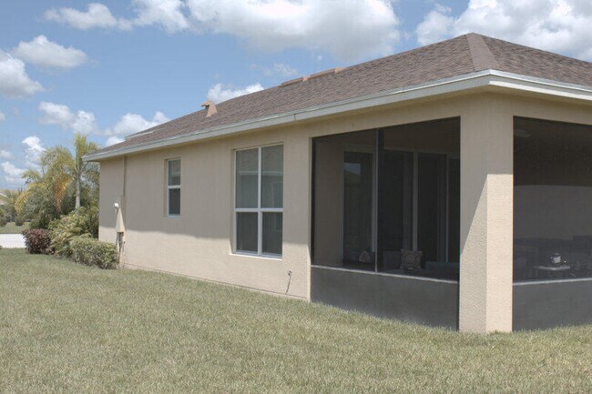 Building Photo - 10298 SW Silverberry Ct
