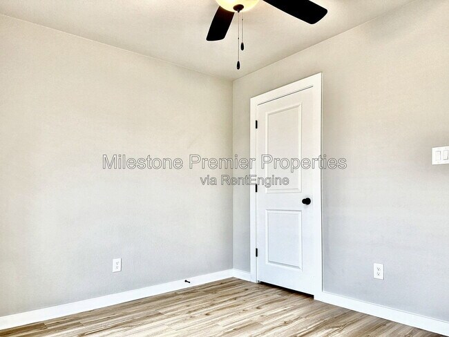 Building Photo - 2384 Miller St