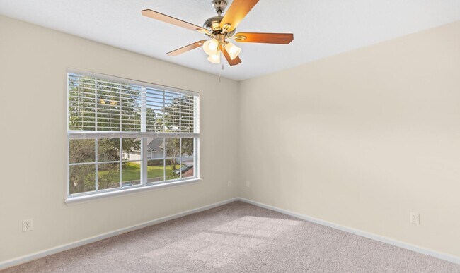 Building Photo - Unique Opportunity, Julington Creek Plantation Beauty