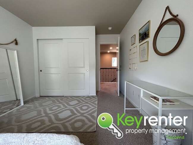 Building Photo - Spacious 5-Bed 3-Bath Home in Prime Northe...
