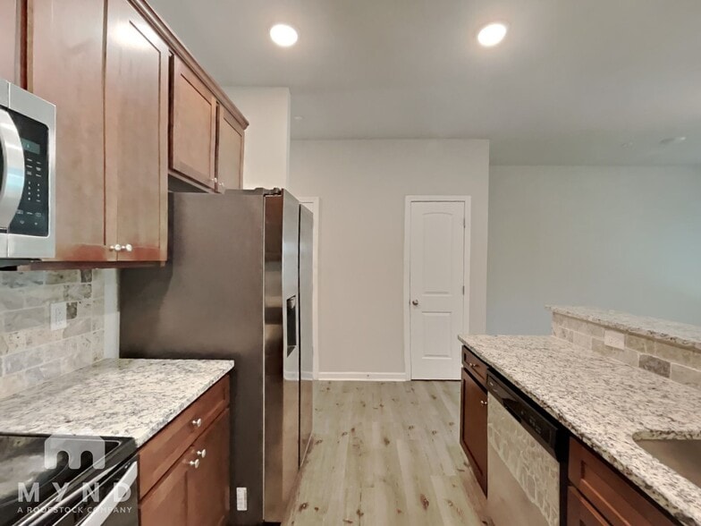 Building Photo - 8370 Douglass Trail