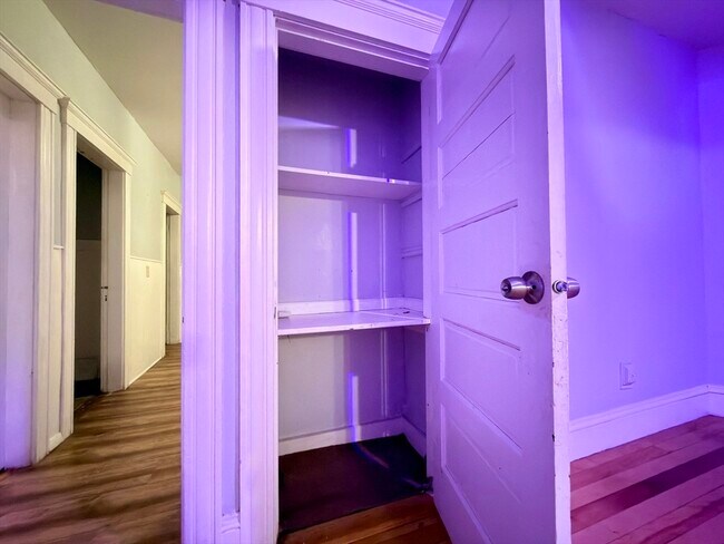 Building Photo - 90 Vernon St