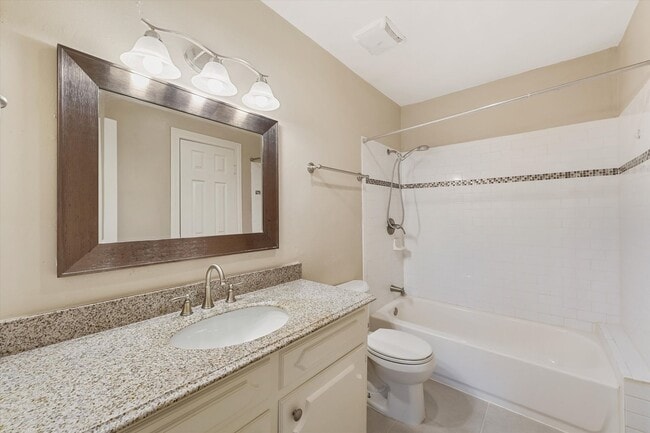 Building Photo - Updated 2-Bed, 2.5-Bath Condo in Sought-Af...