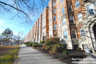 Building Photo - 1163 Boylston St