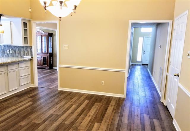 Building Photo - 1327 Royal Palm Ln