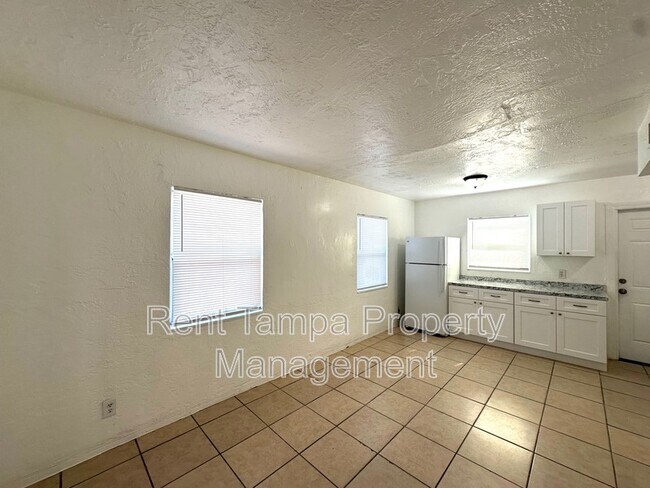 Building Photo - 626 31st St S