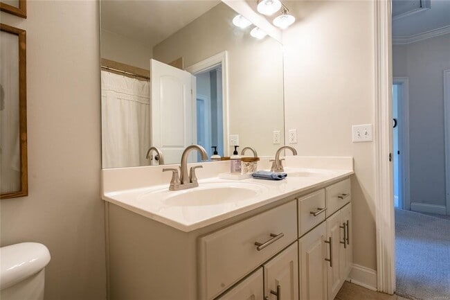 Building Photo - 124 Pine Bark Ct